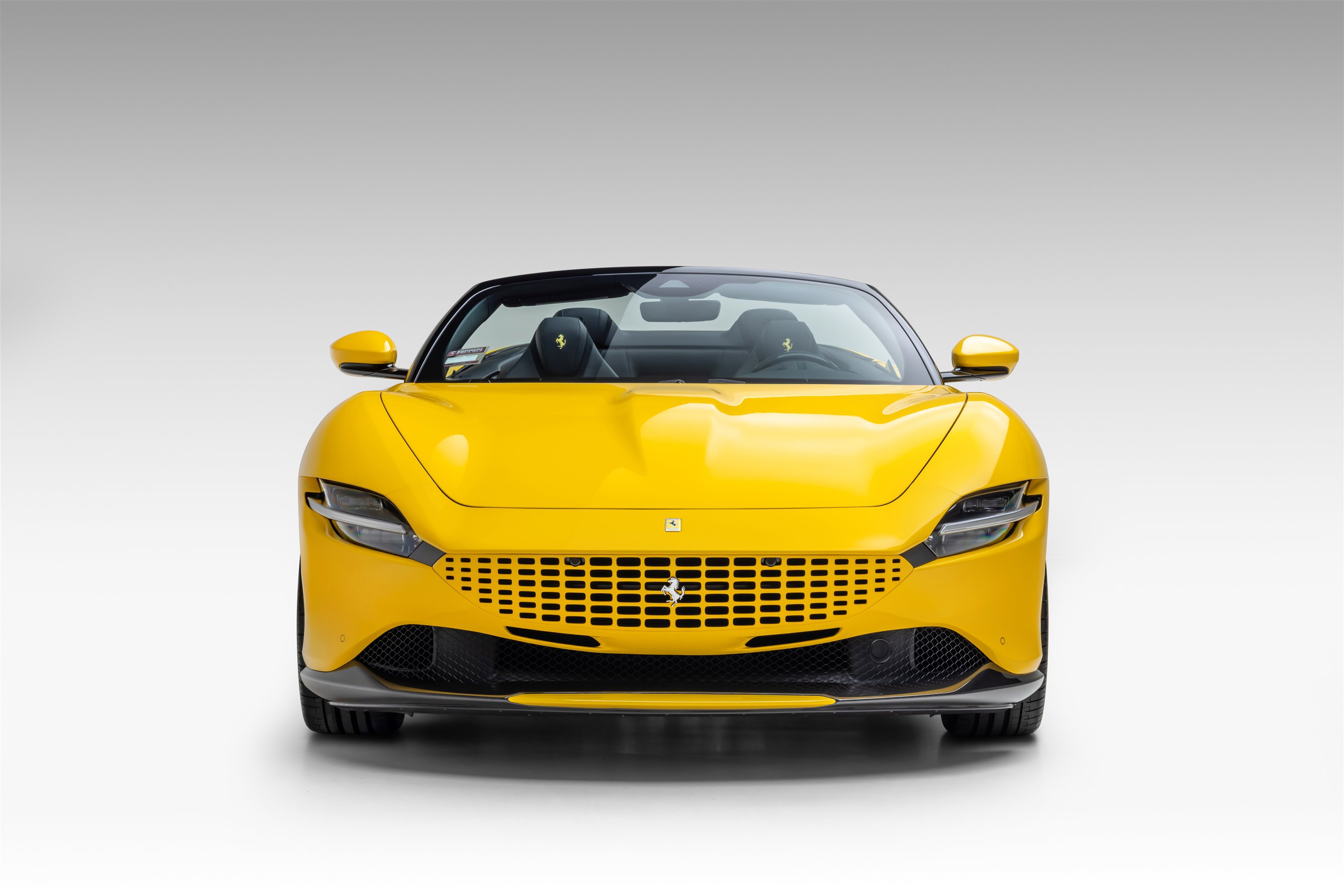 Certified 2025 Ferrari Roma Spider image 3