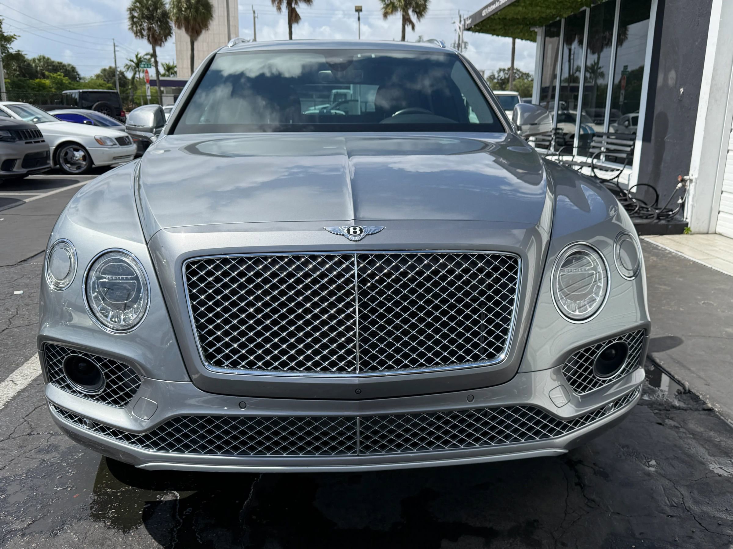 Used 2018 Bentley Bentayga Onyx Edition AWD/4WD image 5