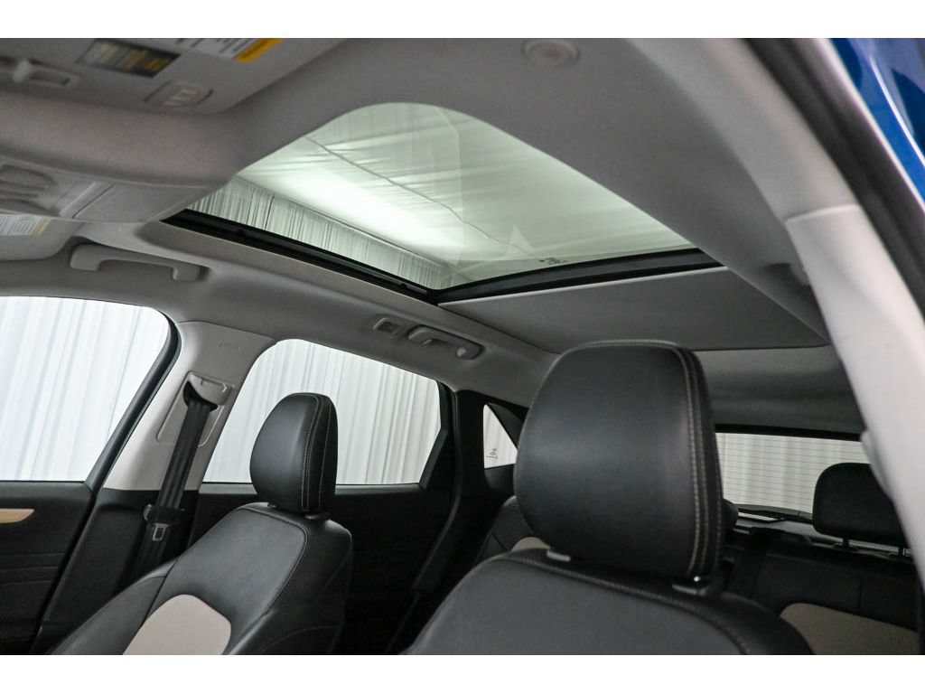 Used 2021 Ford Escape Titanium w/ Titanium Elite Package AWD/4WD image 35