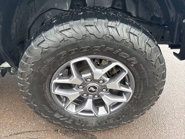 Used 2023 Ford Bronco Badlands image 36