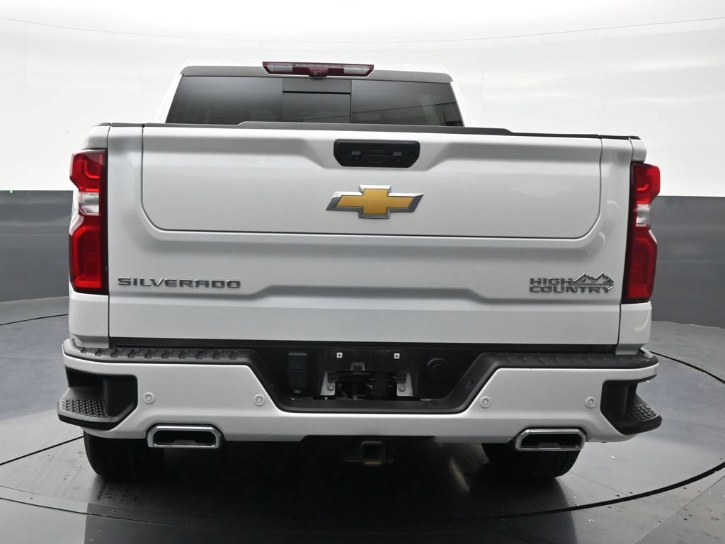 Used 2024 Chevrolet Silverado 1500 High Country w/ Technology Package RWD image 4