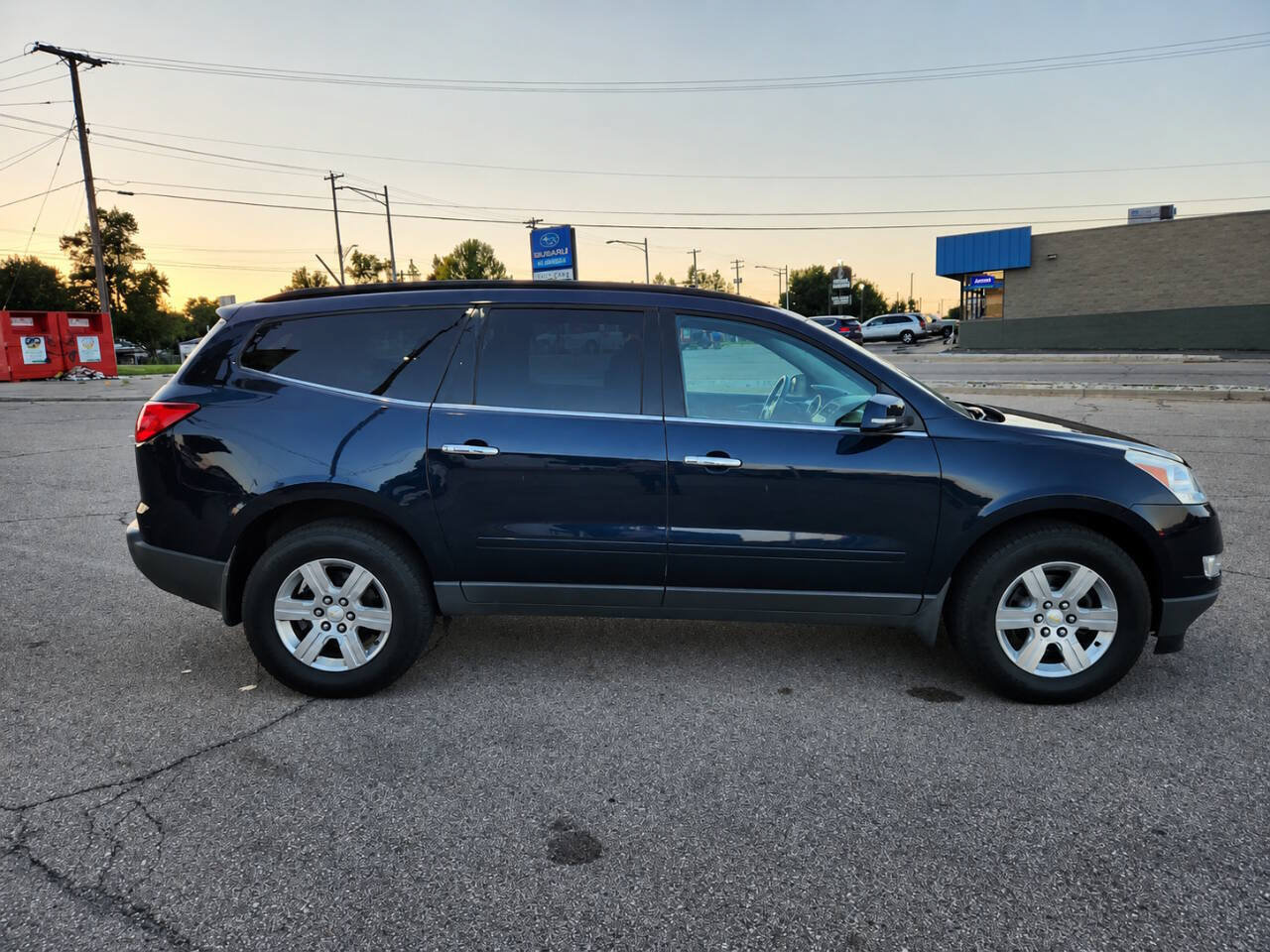 Used 2012 Chevrolet Traverse LT AWD/4WD image 3