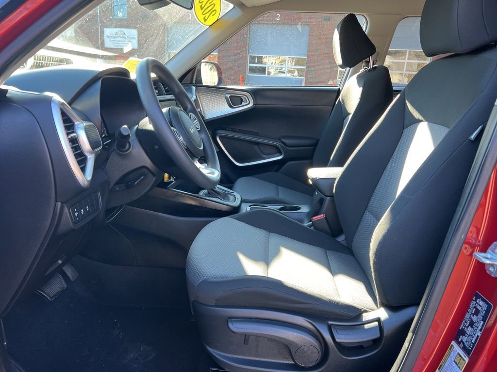 Certified 2023 Kia Soul LX image 12