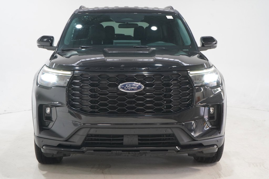 Used 2025 Ford Explorer ST-Line AWD/4WD image 16