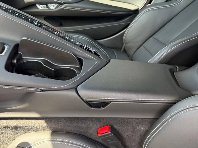 Used 2025 Chevrolet Corvette Stingray Preferred Cpe w/ 2LT RWD image 38