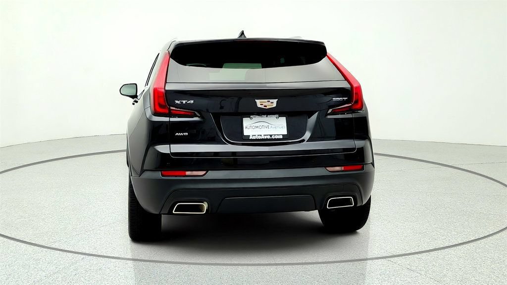 Used 2023 Cadillac XT4 Luxury w/ Cold Weather Package AWD/4WD image 6