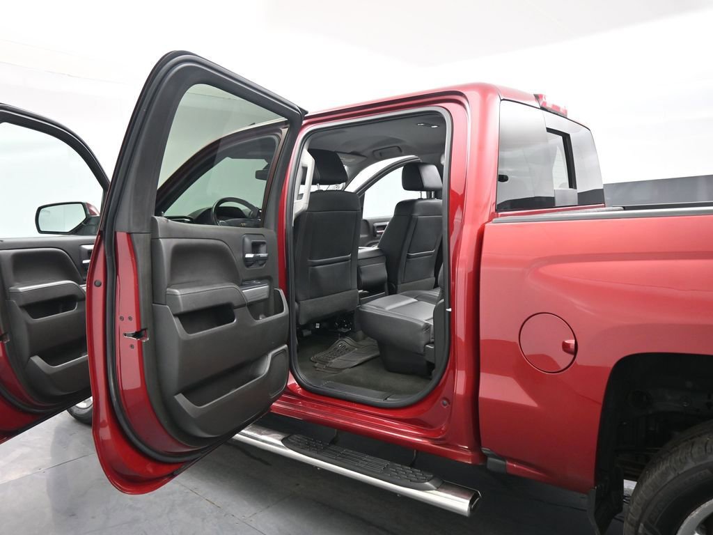 Used 2018 Chevrolet Silverado 1500 LT w/ All Star Edition image 17