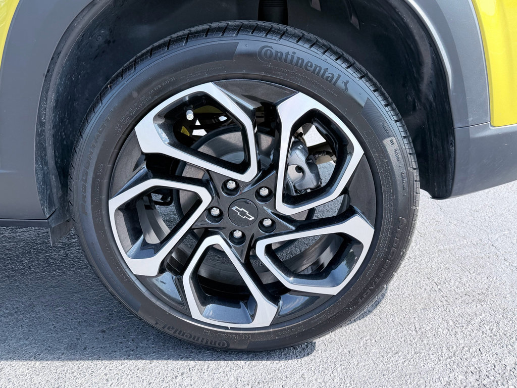 Used 2024 Chevrolet Trax RS w/ Driver Confidence Package FWD image 31