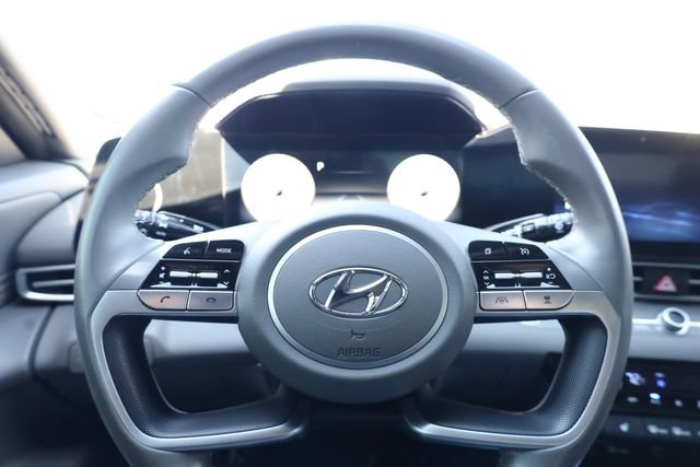 Used 2023 Hyundai Elantra SEL w/ Convenience Package image 14