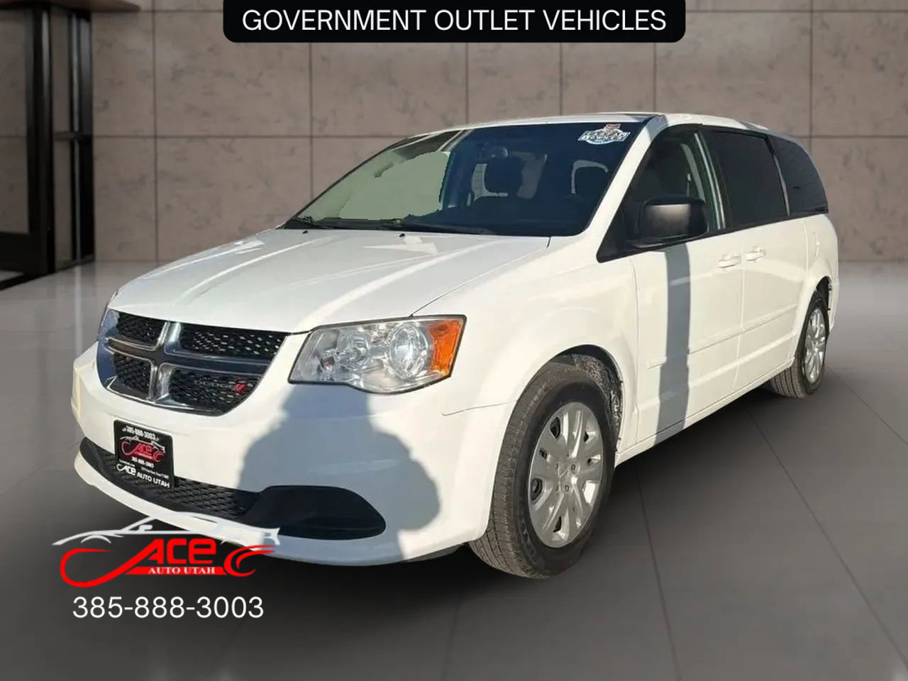 Used 2017 Dodge Grand Caravan SE w/ UConnect Hands-Free Group image 3