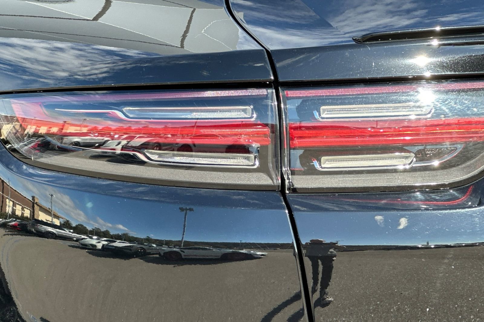 Used 2021 Porsche Cayenne image 38