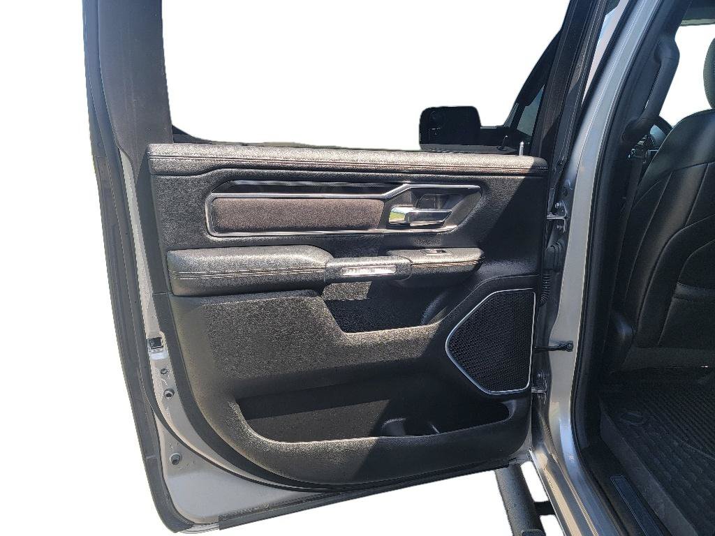 Used 2019 RAM 1500 Laramie w/ Sport Appearance Package AWD/4WD image 25