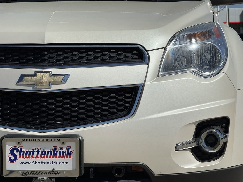 Used 2015 Chevrolet Equinox LT w/ Chrome Appearance Package image 8