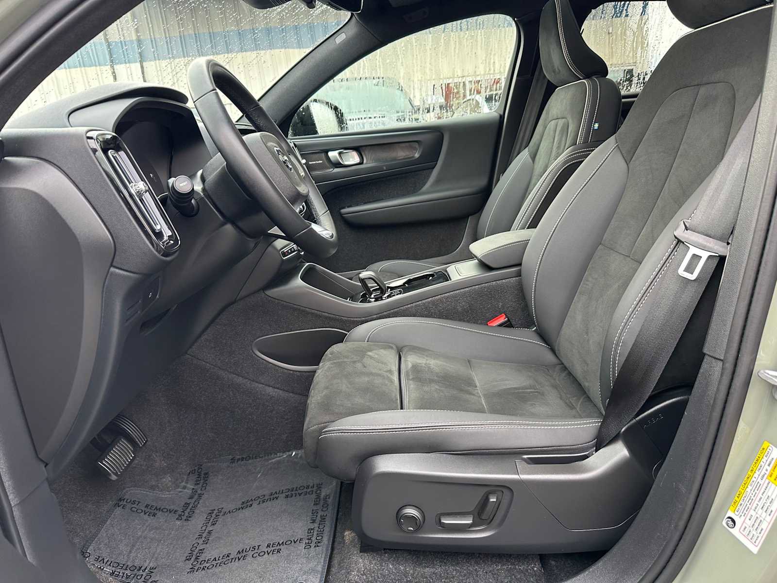 Certified 2023 Volvo C40 P8 Recharge Ultimate image 19