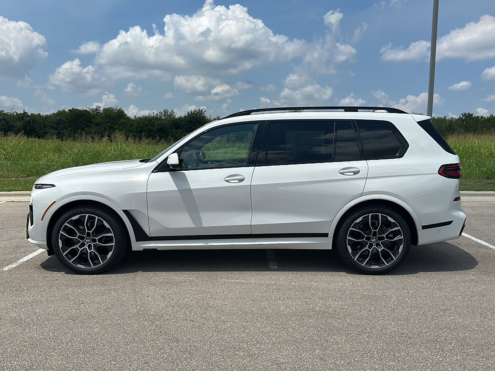 New 2026 BMW X7 xDrive40i image 5
