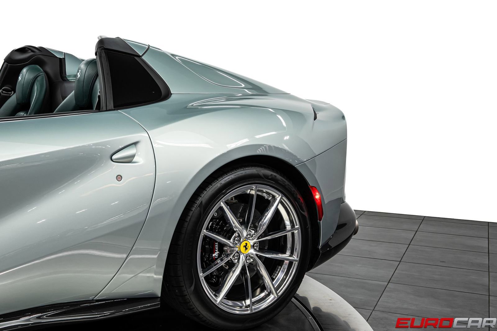 Used 2022 Ferrari 812 GTS RWD image 20
