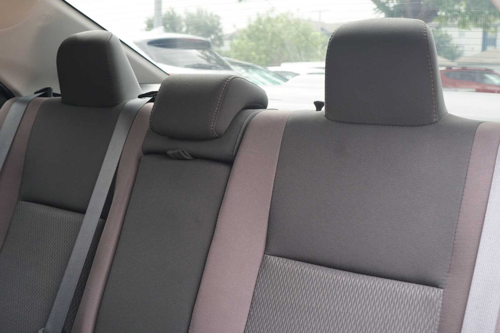 Used 2017 Toyota Corolla LE FWD image 23