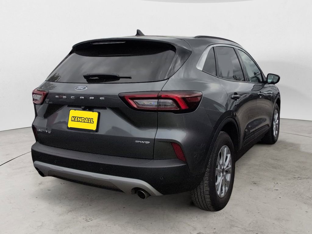 Certified 2023 Ford Escape Active w/ Tech Pack #2 AWD/4WD image 4