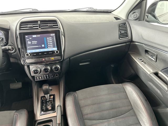 Used 2025 Mitsubishi Outlander Sport SE AWD/4WD image 25