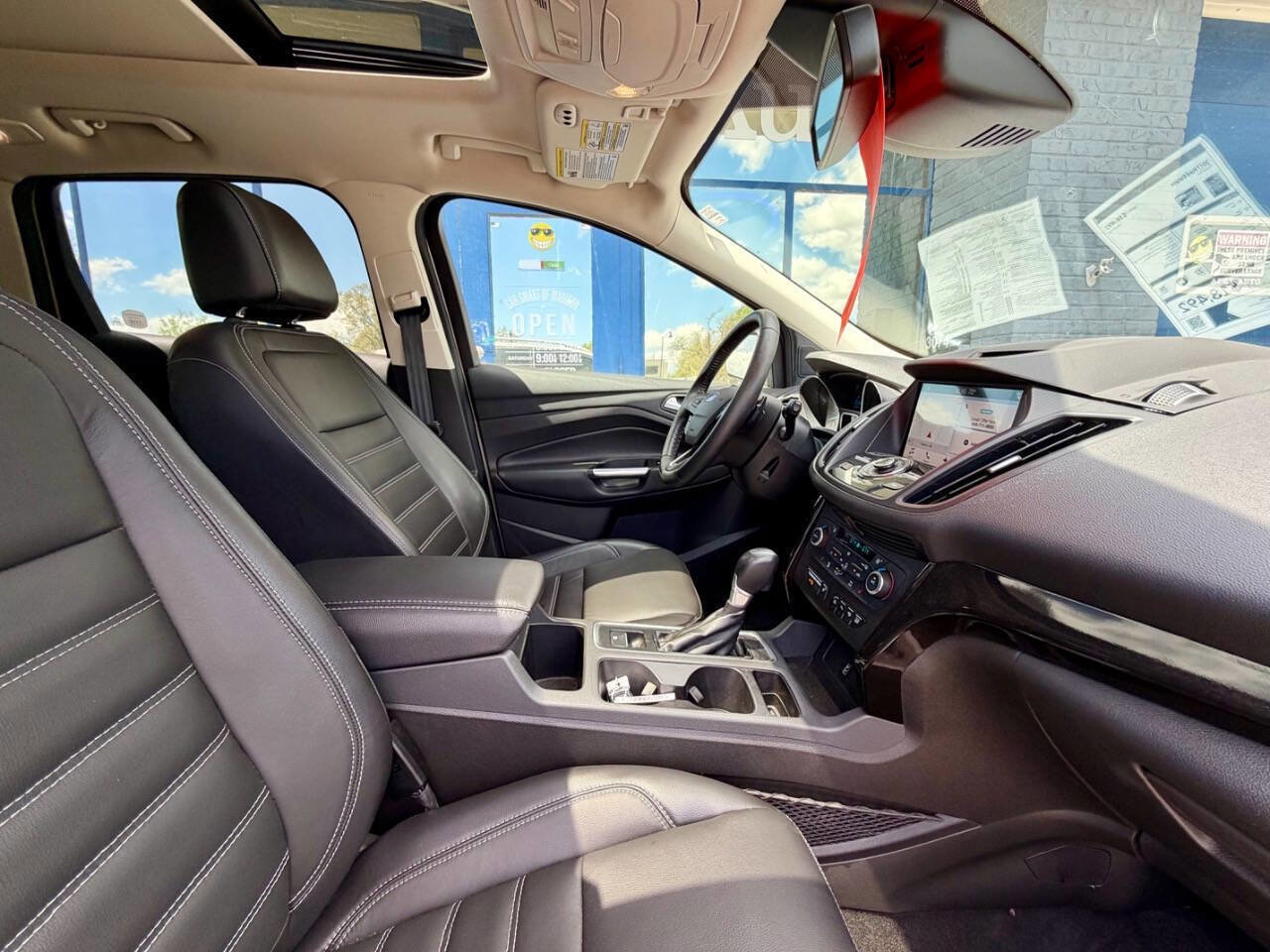 Used 2017 Ford Escape Titanium w/ Equipment Group 301A AWD/4WD image 25