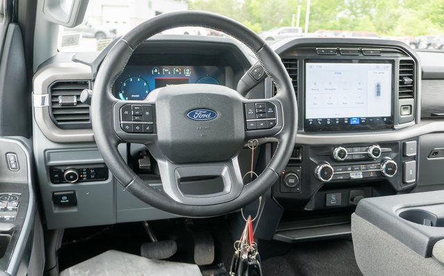 Used 2024 Ford F150 XLT AWD/4WD image 12