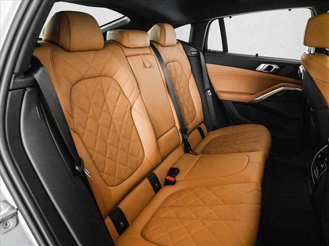 Used 2024 BMW X6 xDrive40i w/ Executive Package AWD/4WD image 21
