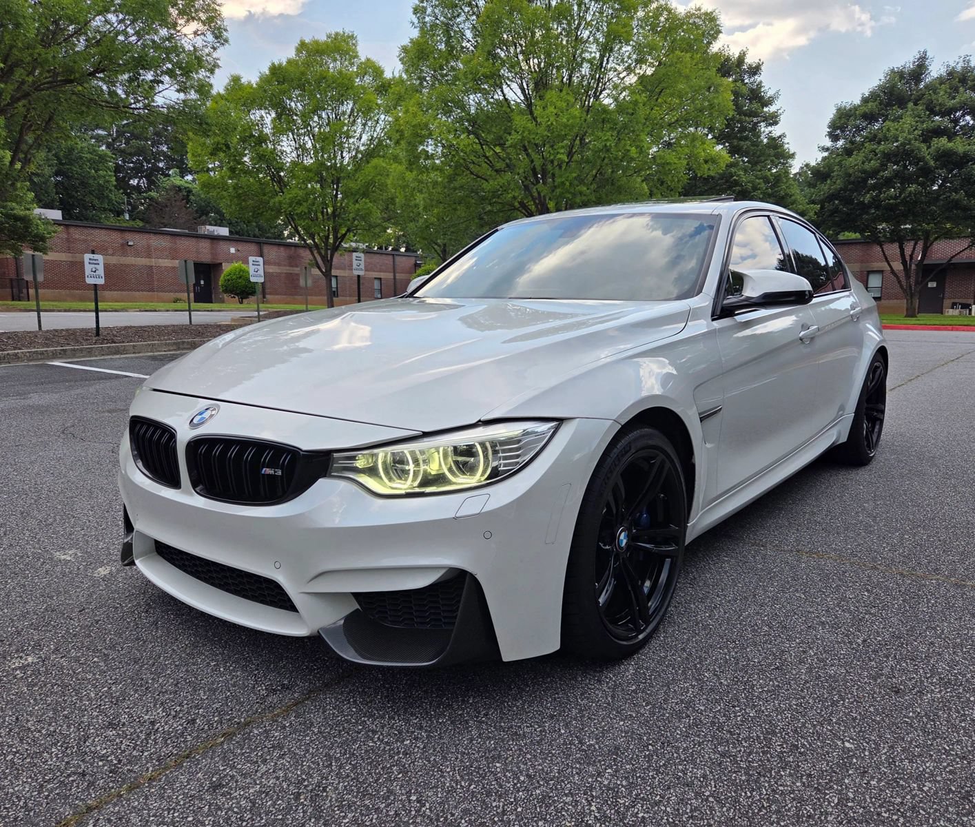 Used 2016 BMW M3 RWD image 2