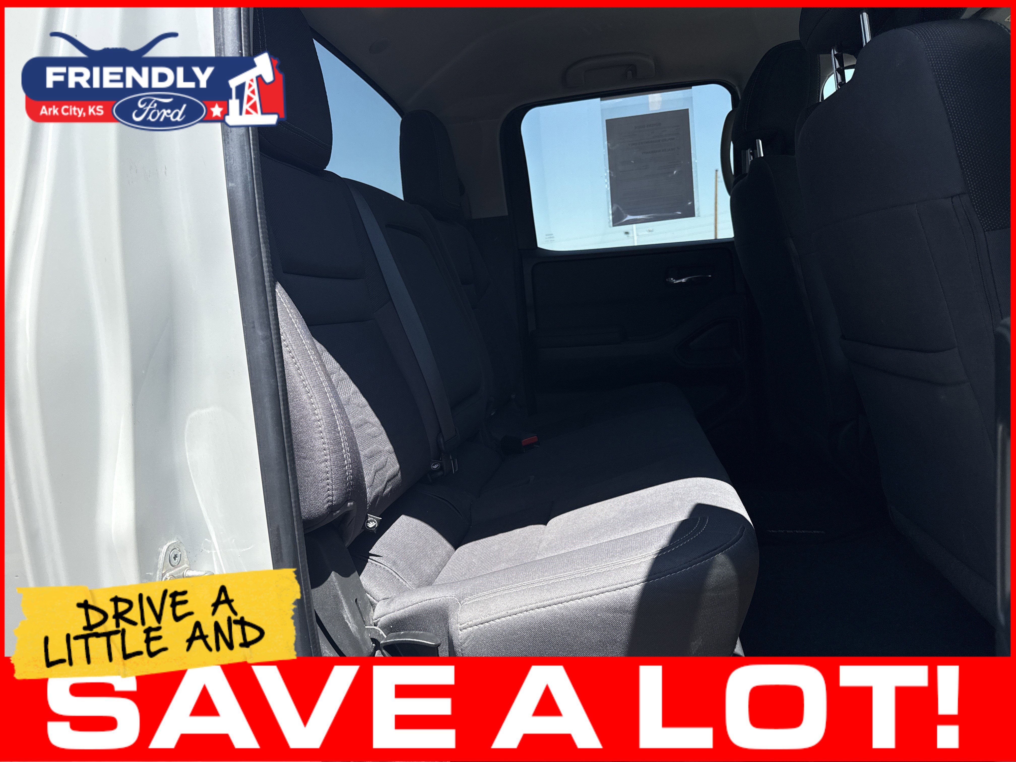 Used 2023 Nissan Frontier SV RWD image 15