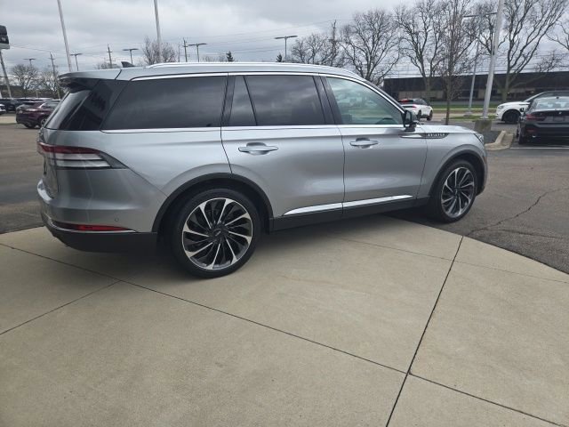 Used 2023 Lincoln Aviator Reserve w/ Equipment Group 201A image 16