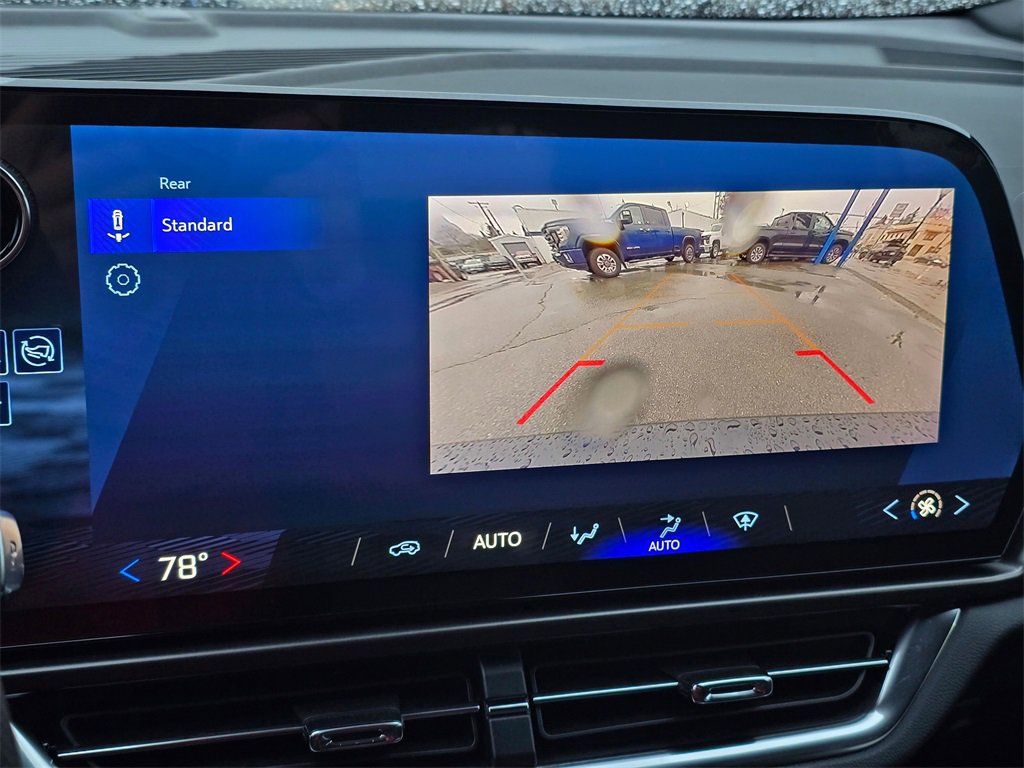 Used 2025 Chevrolet Equinox EV LT w/ Convenience Package image 28