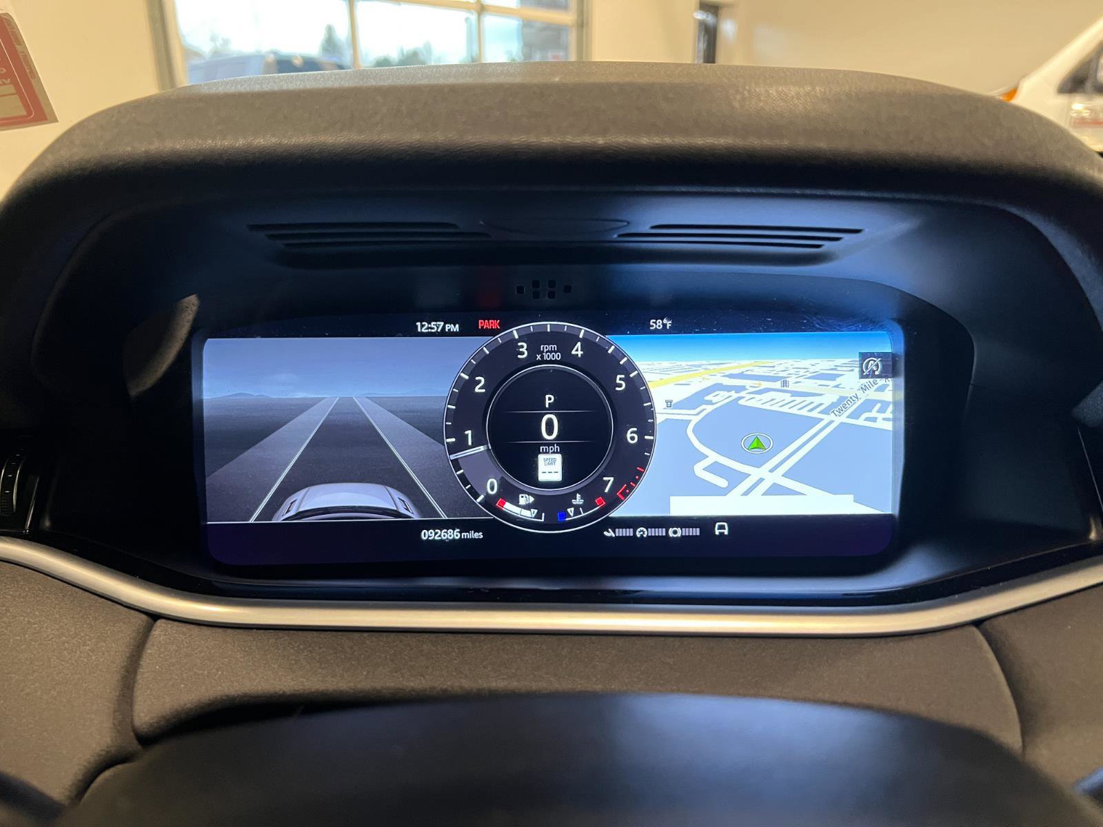 Used 2020 Land Rover Range Rover Evoque SE image 12