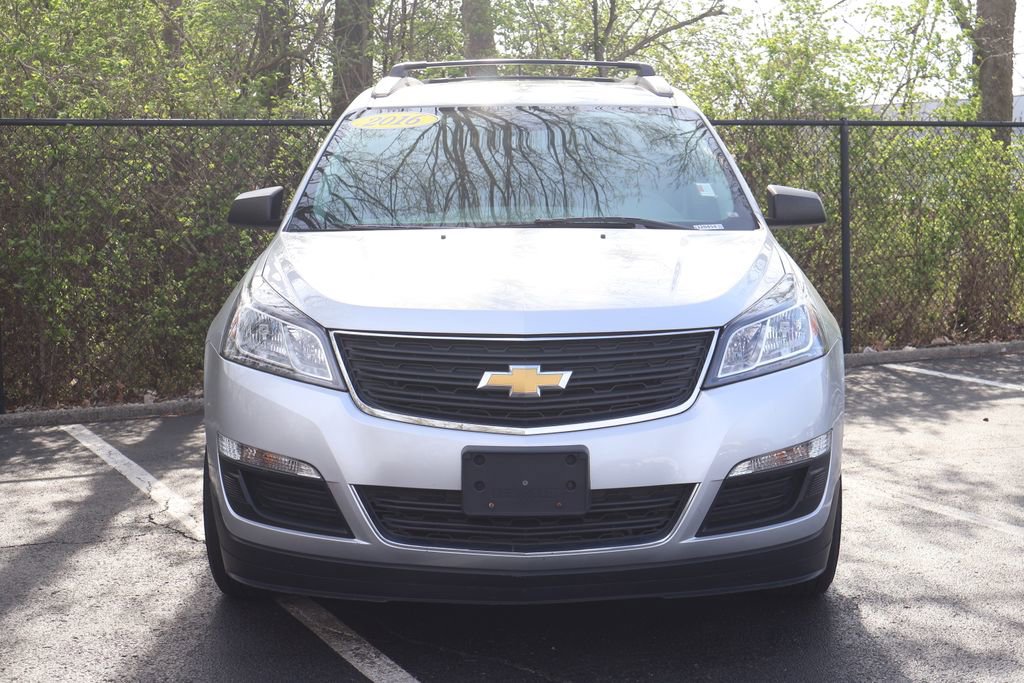 Used 2016 Chevrolet Traverse LS image 2