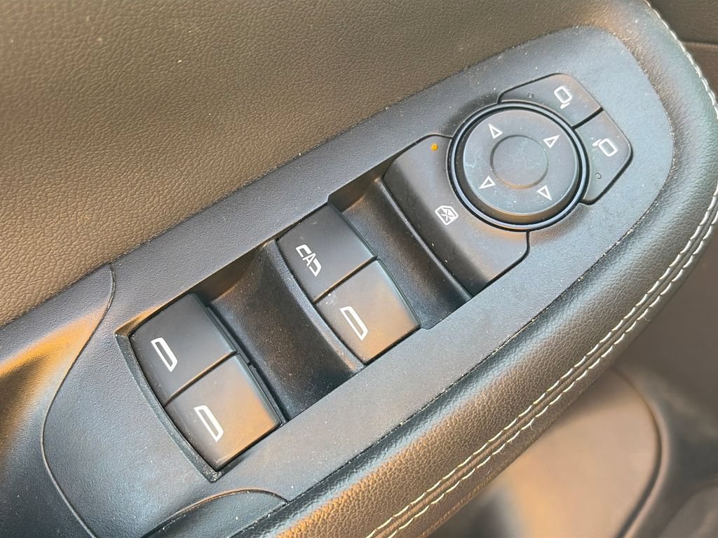 Used 2021 Buick Encore GX Preferred w/ Sport Touring Package FWD image 18