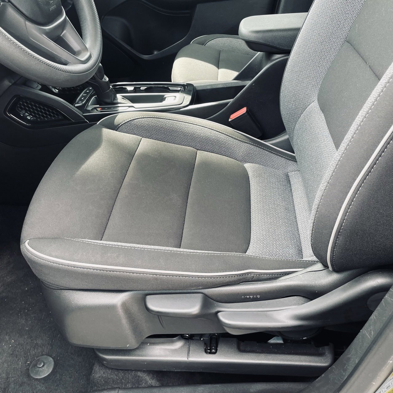 Used 2025 Chevrolet TrailBlazer LT image 23