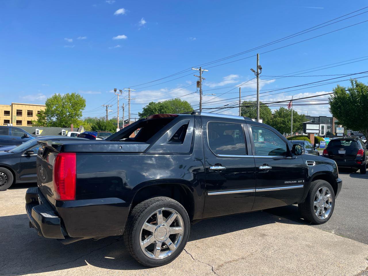 Used 2009 Cadillac Escalade EXT AWD/4WD image 13