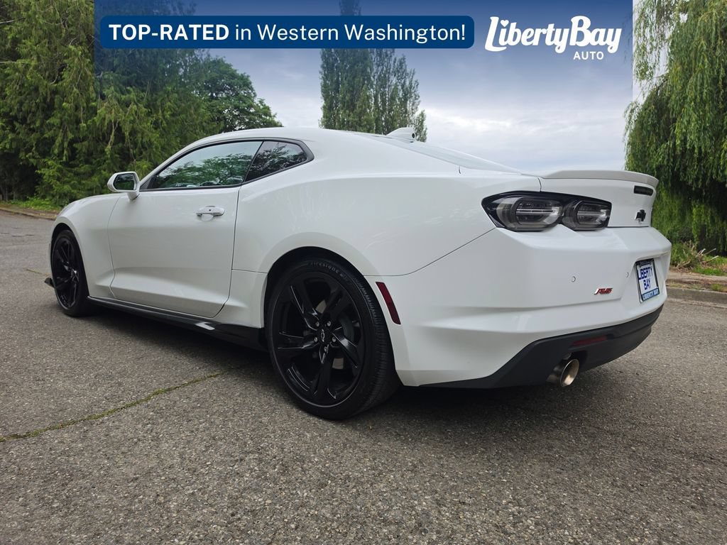 Used 2022 Chevrolet Camaro LT RWD image 7