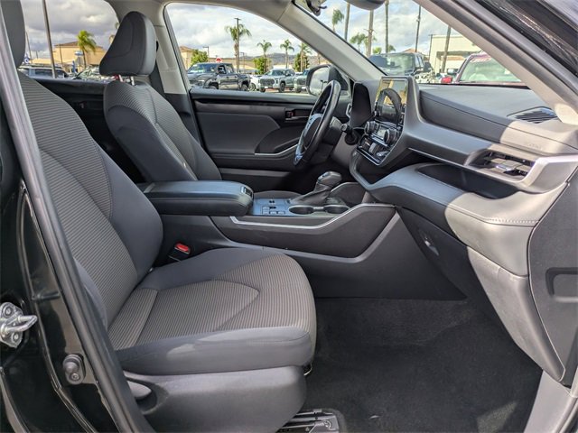 Used 2023 Toyota Highlander LE image 22