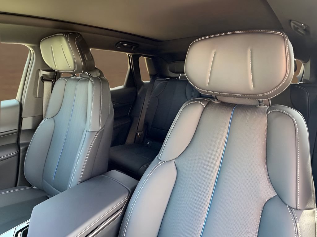 New 2027 Cadillac Lyriq Sport RWD image 9