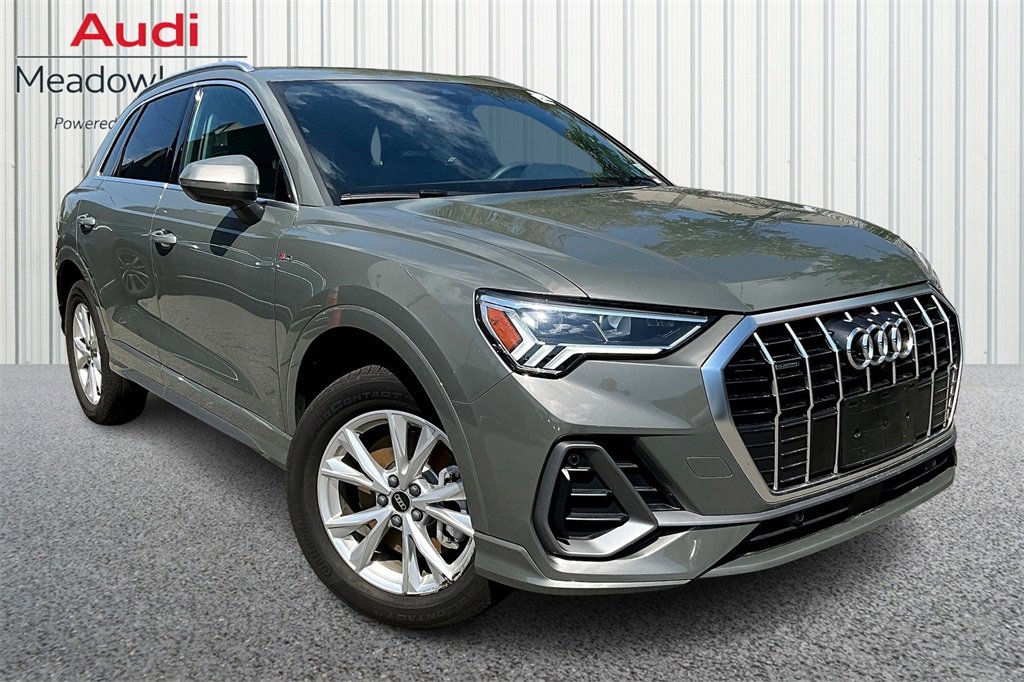 Certified 2025 Audi Q3 2.0T Premium Plus w/ Premium Plus Package image 3