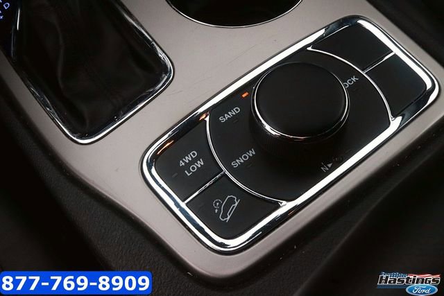Used 2021 Jeep Grand Cherokee Limited w/ Sun & Sound Group AWD/4WD image 23