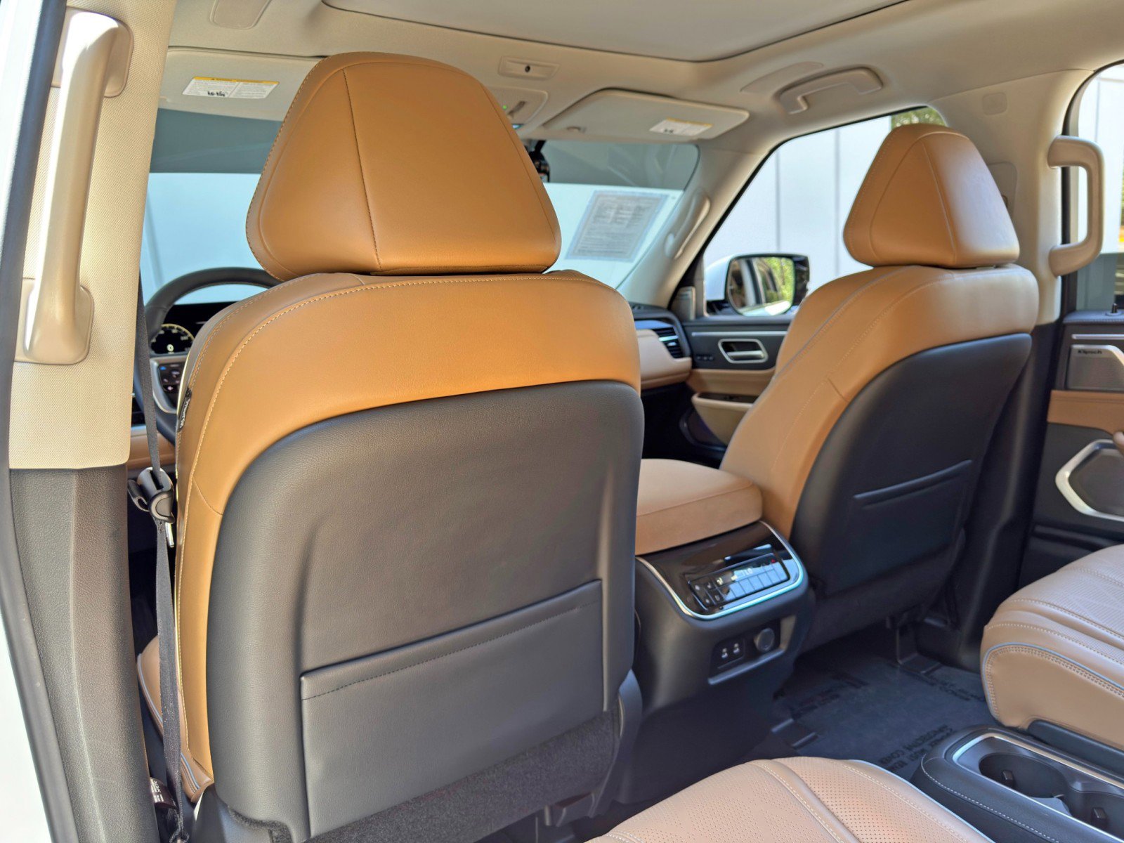 Used 2025 INFINITI QX80 Sensory w/ Premium Cargo Package AWD/4WD image 42