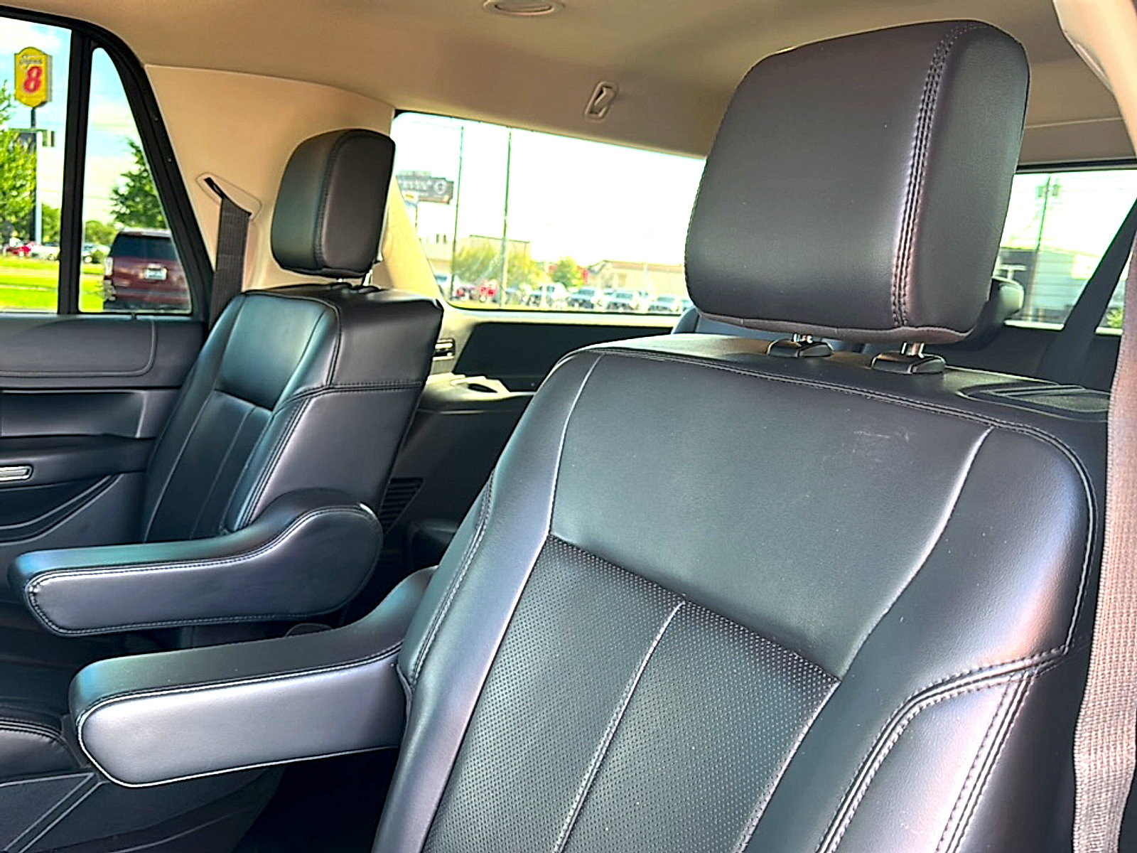 Used 2022 Ford Expedition Max XLT RWD image 19