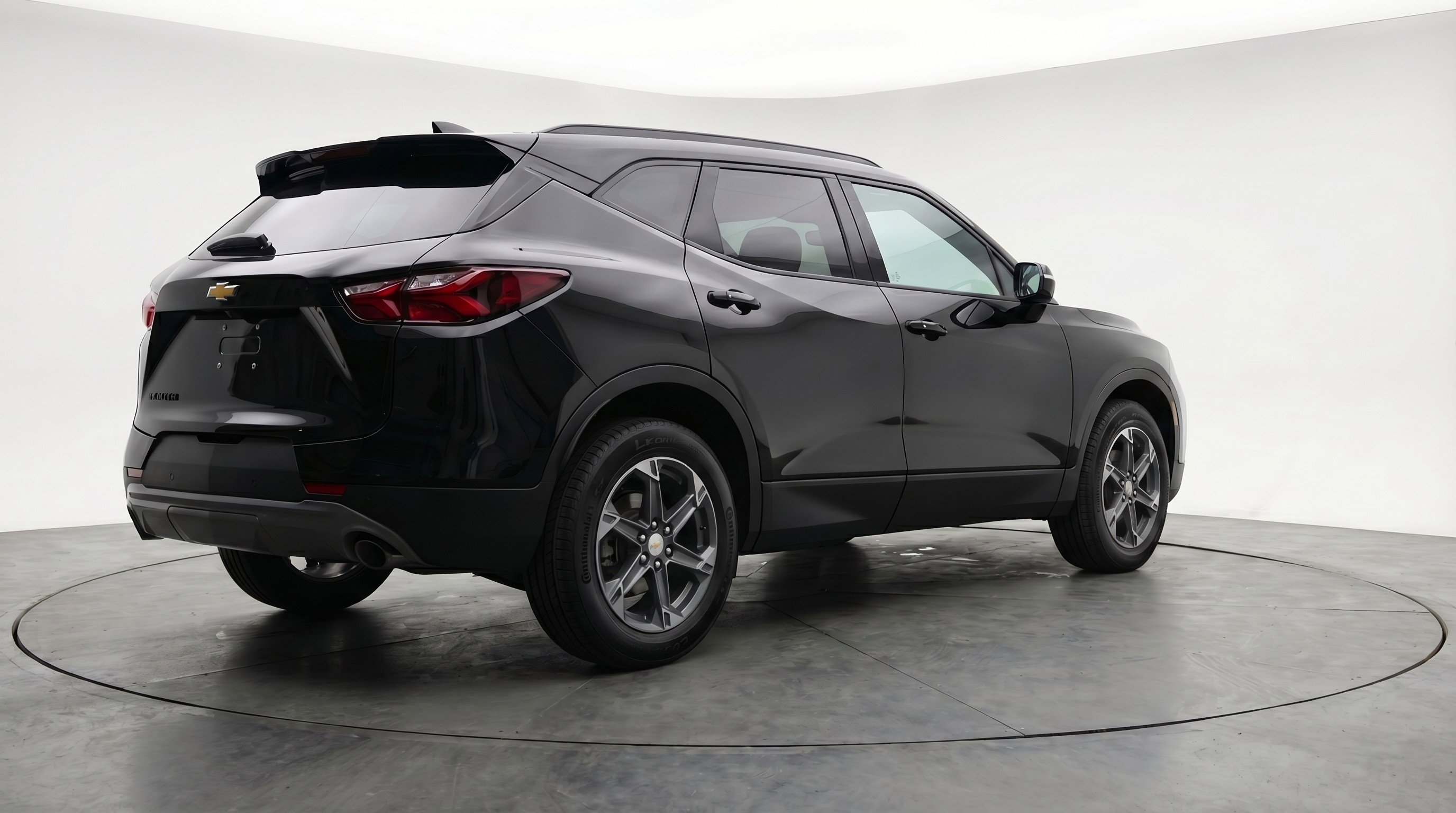 Used 2025 Chevrolet Blazer LT image 9