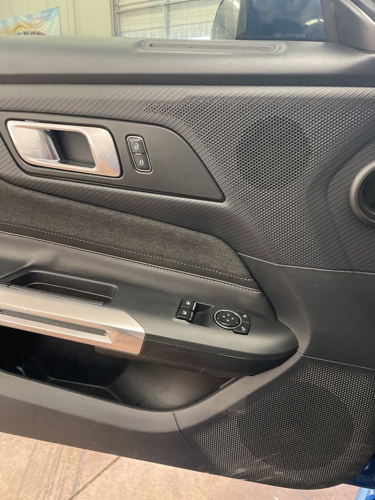 Used 2024 Ford Mustang EcoBoost image 12