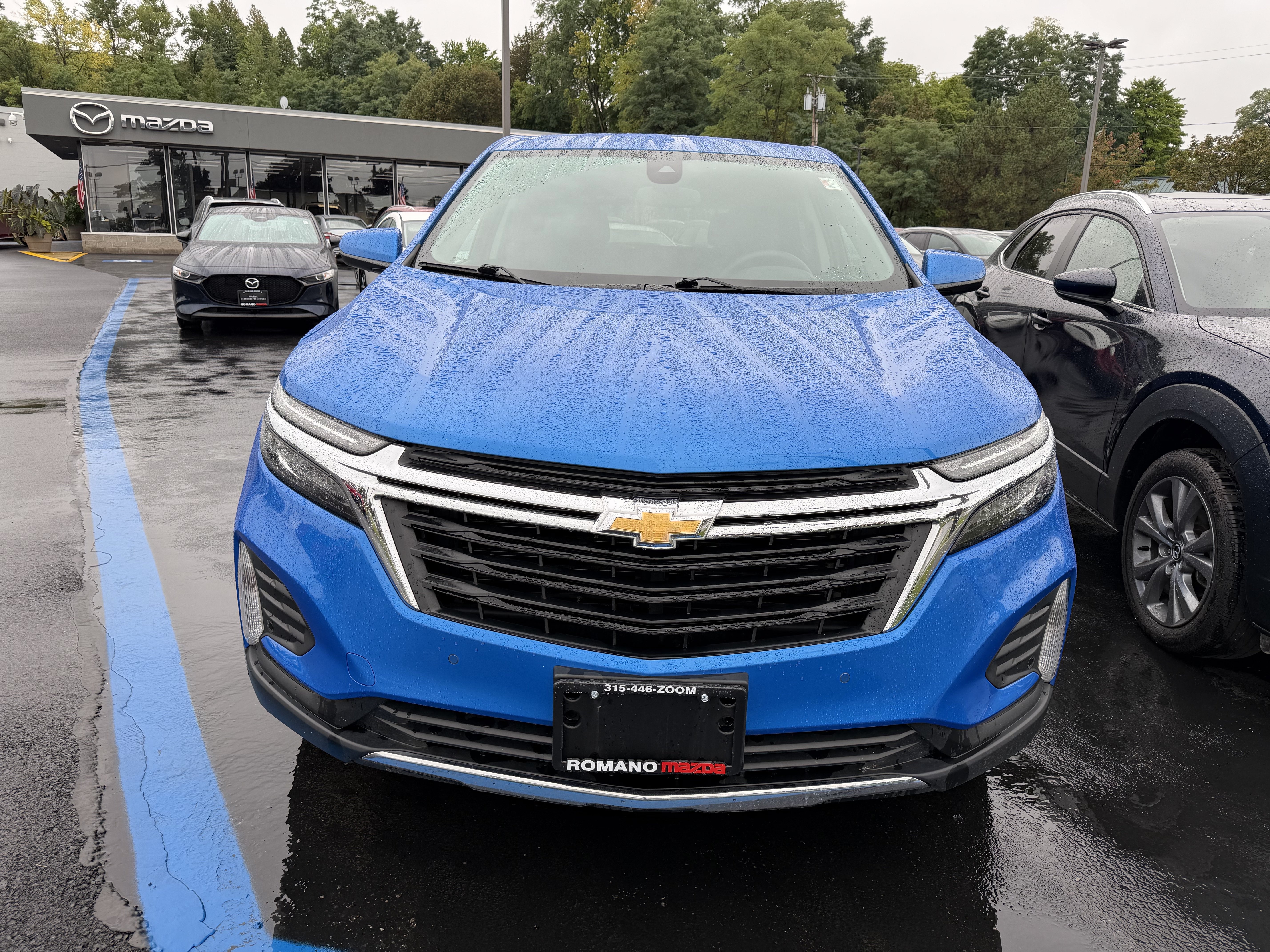 Used 2024 Chevrolet Equinox LT AWD/4WD image 3
