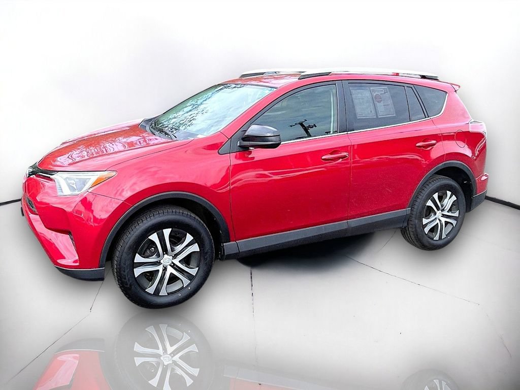 Used 2016 Toyota RAV4 LE AWD/4WD image 2