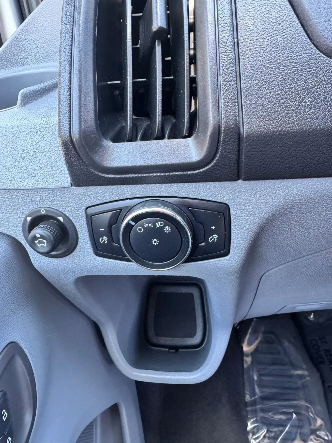 Used 2016 Ford Transit 350 XLT RWD image 18