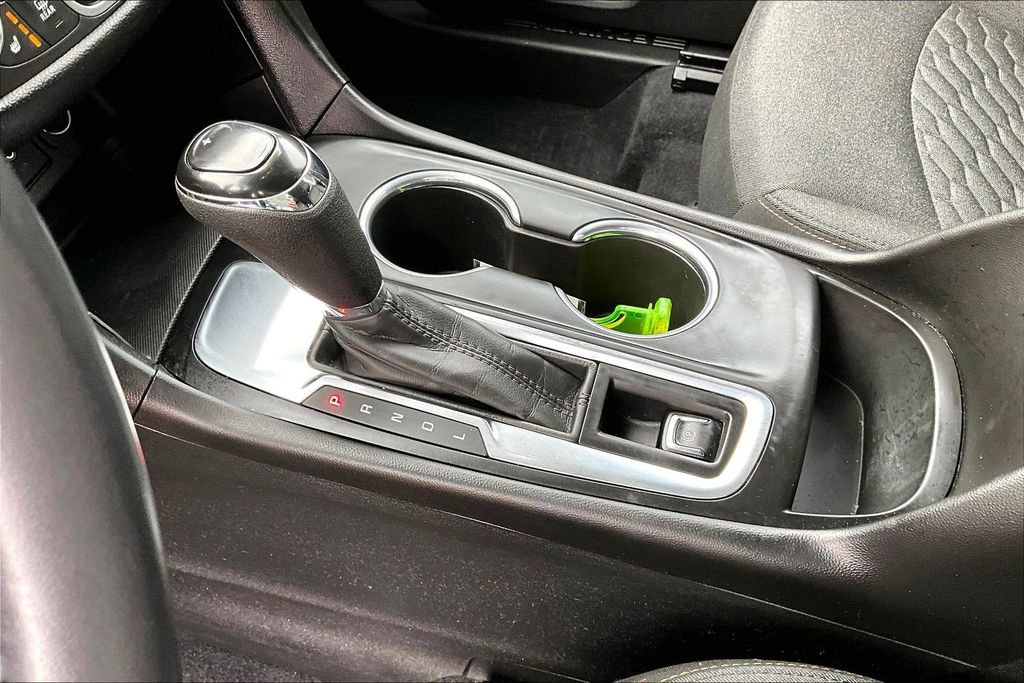 Used 2020 Chevrolet Equinox LT w/ Driver Convenience Package image 16