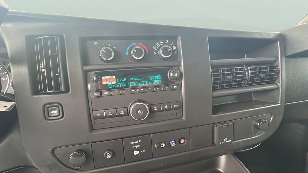 New 2025 GMC Savana 4500 w/ Power Convenience Package RWD image 18