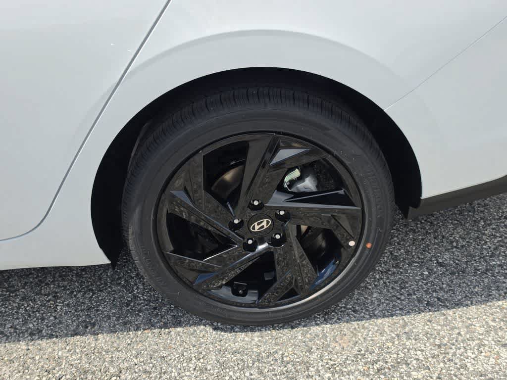New 2026 Hyundai Elantra SEL Sport FWD image 14